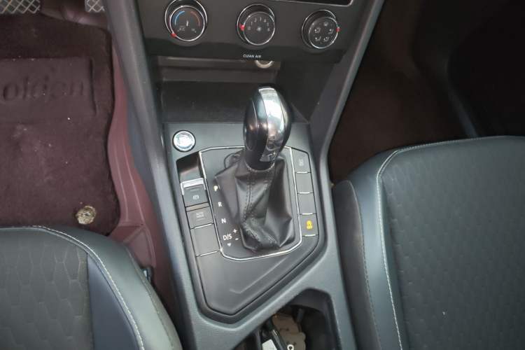 Used Volkswagen Tiguan L 2017 330TSI Automatic Two-Wheel Drive Luxury Edition
