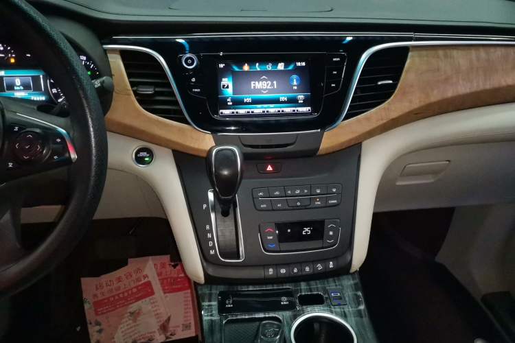 Used Buick GL8 2017 ES 28T Comfort Model China V Standard
