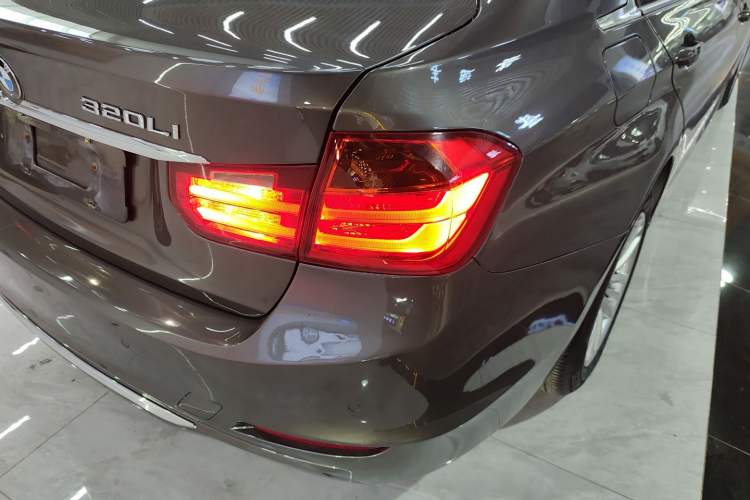 Used BMW 3 Series 2015 316Li Fashion Model
