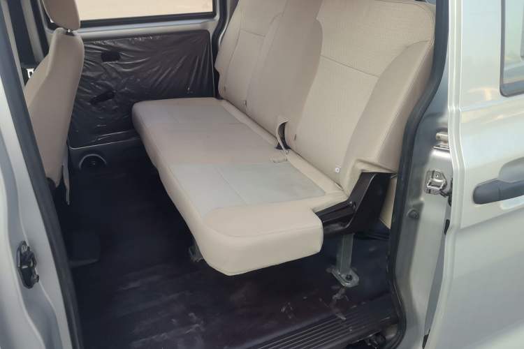 Used Wuling Hongguang V 2022 1.5L Jingqu Version Hydraulic Power Steering LAR