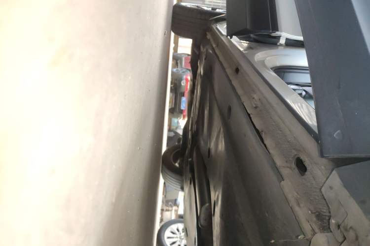 Used Volkswagen Tiguan L 2019 330TSI Automatic Two-Wheel Drive Luxury Edition China V Standard
