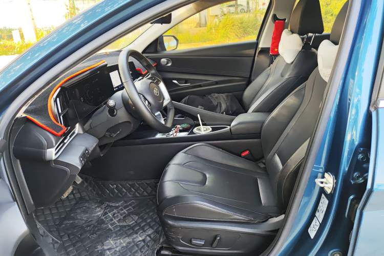 Used Hyundai Elantra 2022 1.5L CVT LUX Prestige Edition
