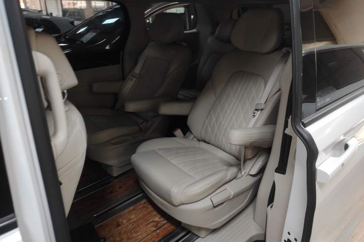 Used Buick GL8 2022 ES Landtrek 653T Comfort Edition