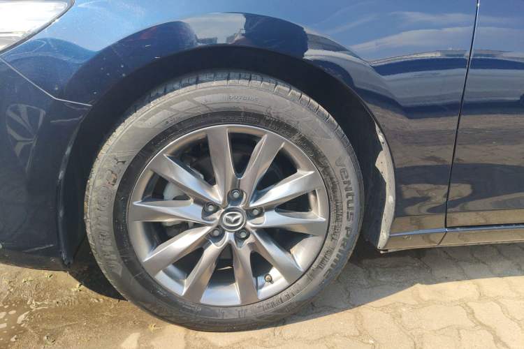 Used Mazda Atenza 2021 2.0L Blue Sky Luxury Edition
