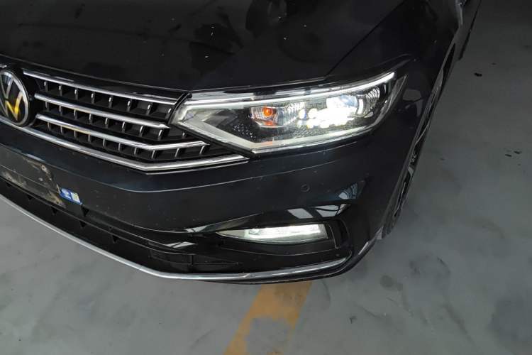 Used Volkswagen Magotan 2023 2 Million Units Commemorative Edition 330TSI DSG Luxury Version
