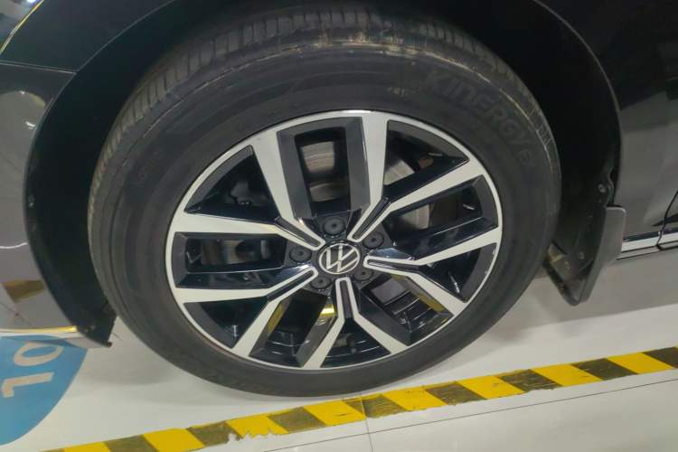 Used Volkswagen Magotan 2020 330TSI DSG Leading Model
