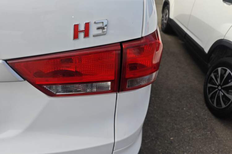 Used HYOSOW H3 2015 1.5L Manual Comfort Model
