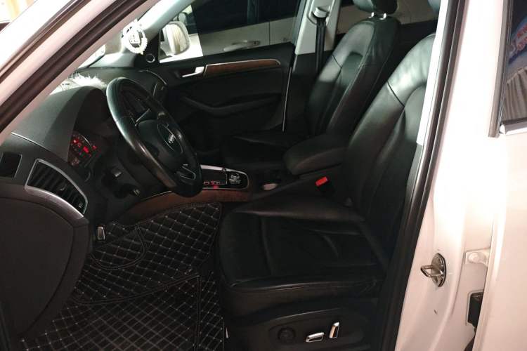 Used Audi Q5 2015 40 TFSI Comfort Model