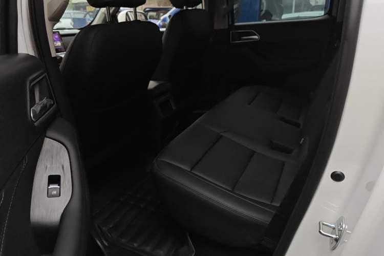 Used Great Wall Poer 2024 2.4T Commercial Version Automatic Diesel 4x4 Elite Edition
