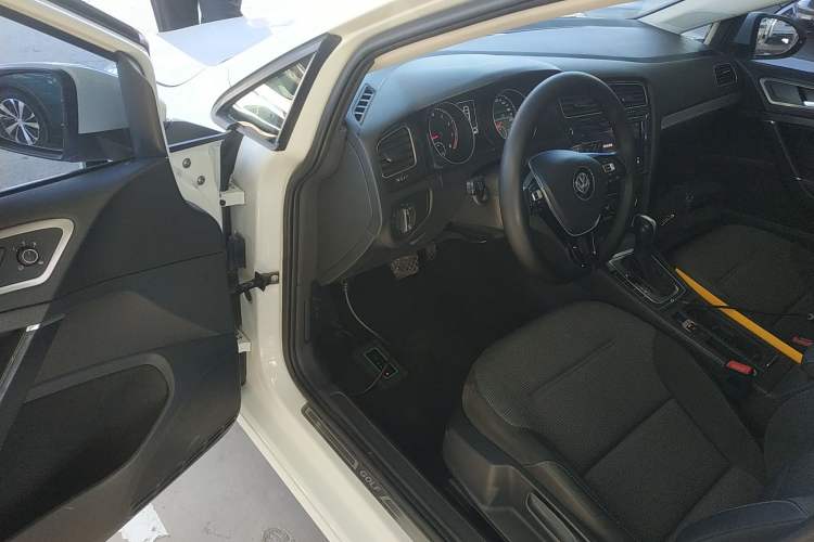 Used Volkswagen Golf 2019 1.6L Automatic Comfort Model China V Standard
