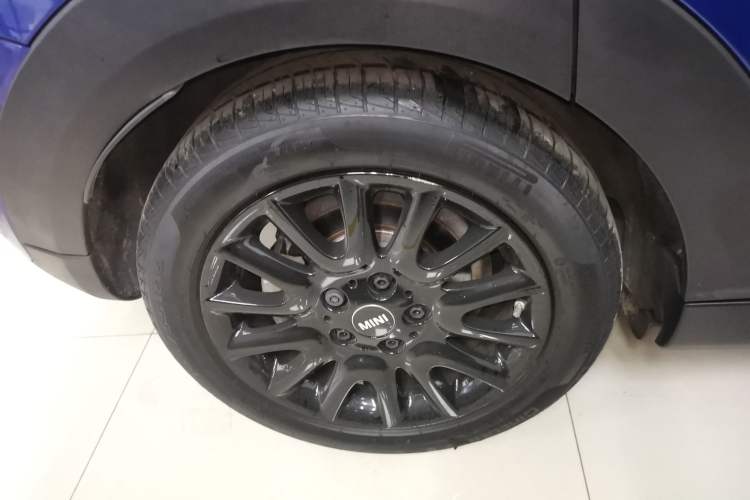 Used  MINI 2019 1.5T COOPER Classic Edition Five-Door Version
