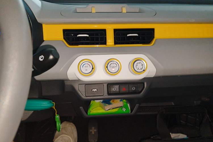 Used Chery QQ Ice Cream 2022 120km Conical Shape Lithium Iron Phosphate