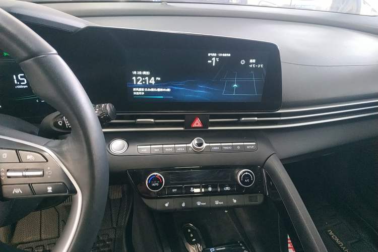 Used Hyundai Elantra 2023 1.5L CVT LUX Prestige Edition