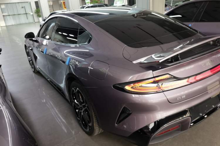 Used  SU7 2024 Rear-Drive Ultra-Long Range Advanced Pro-Level Intelligent Driving Version
