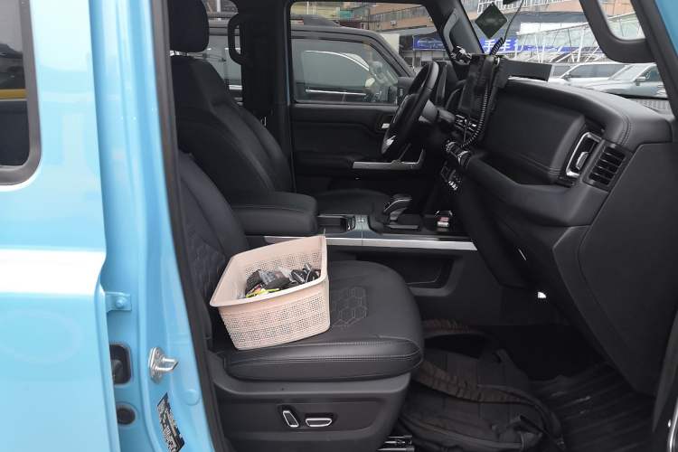 Used  T01 2025 2.0T Changfeng
