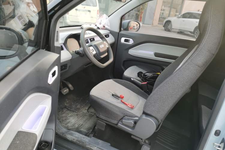 Used Chery QQ Ice Cream 2022 170km Sundae Phosphate Lithium-Ion
