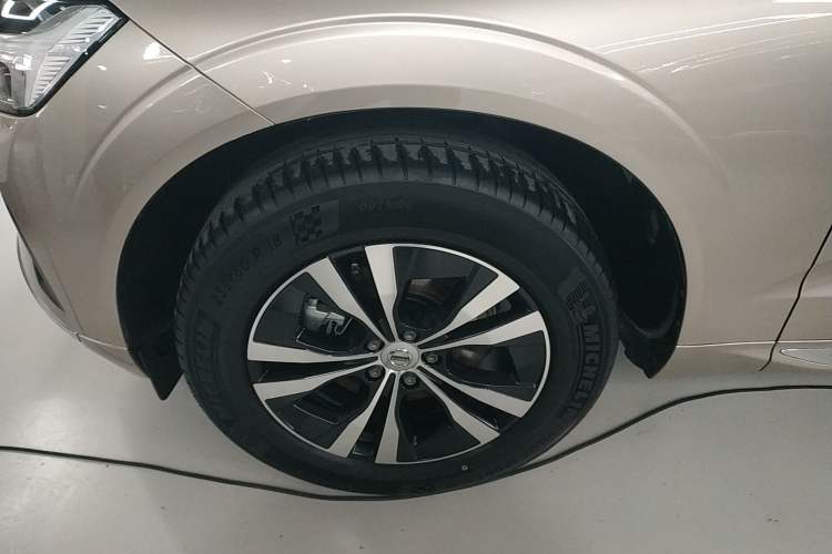 Used Volvo XC60 2023 B5 4x4 Smart Luxury Edition