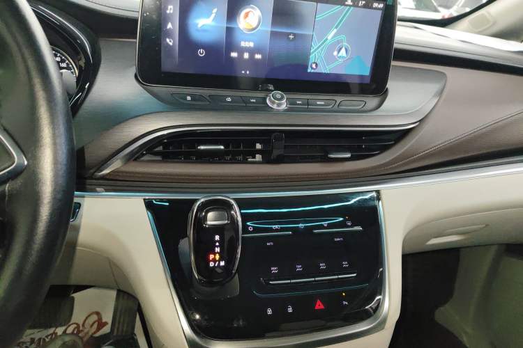 Used Buick GL8 2022 Land Business Class 652T Luxury Model
