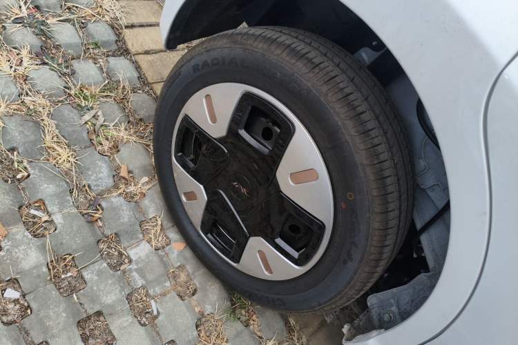 Used JAC Yiwei E10X 2024 Charming Edition 301km Lite