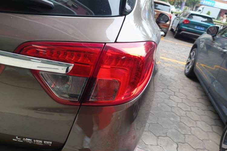 Used Buick Envision 2016 20T Two-Wheel-Drive Elite Model
