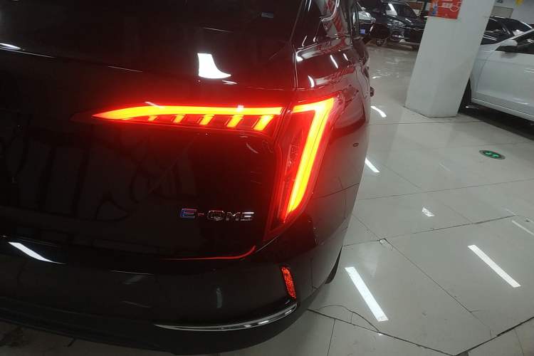 Used Hongqi E-QM5 2023 Revised Version Basic Travel Edition
