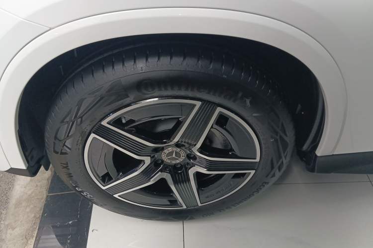 Used Mercedes-Benz GLC Coupe 2025 GLC 260 4MATIC Coupe SUV
