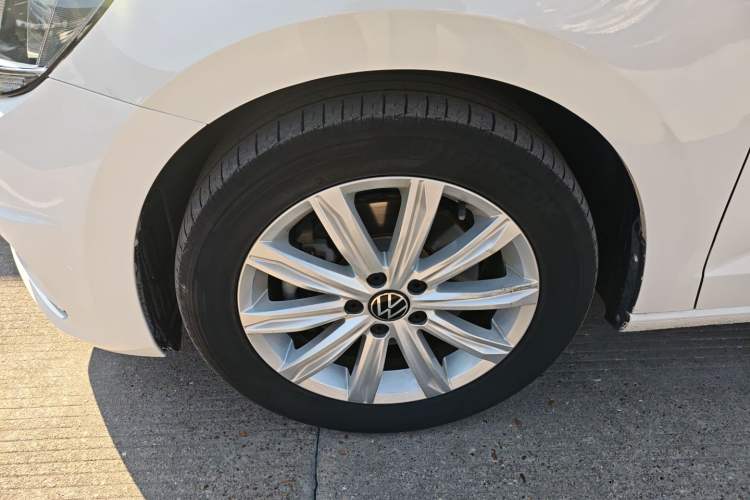 Used Volkswagen Touran 2021 Touran L 280TSI DSG Comfort Edition 7 Seats
