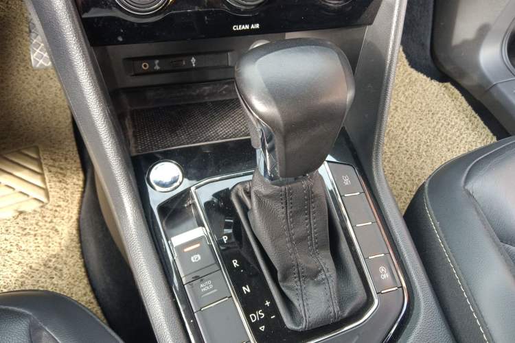 Used Volkswagen Tiguan L 2018 330TSI Automatic Two-Wheel Drive Luxury Edition