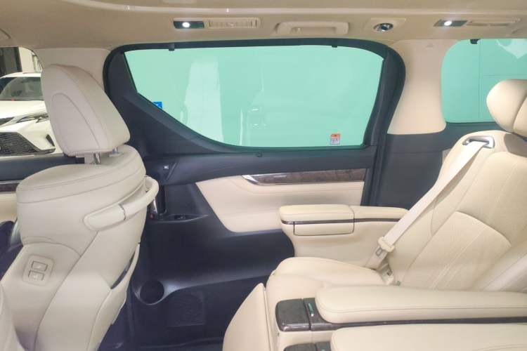 Used Toyota Alphard 2021 Dual-Engine 2.5L Prestige Edition
