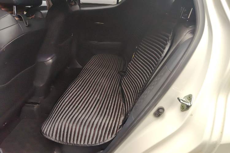 Used Toyota IZOA 2020 2.0L Yichi Version
