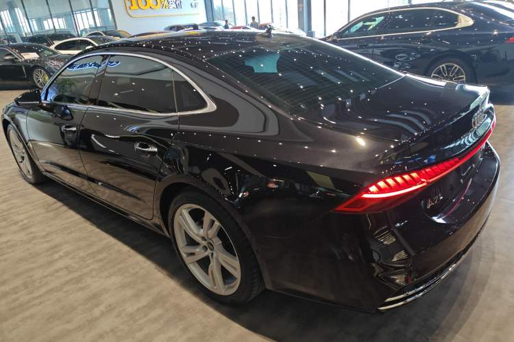 Used Audi A7L 2024 45TFSI quattro S-line Visionary Edition Flow Crystal Package
