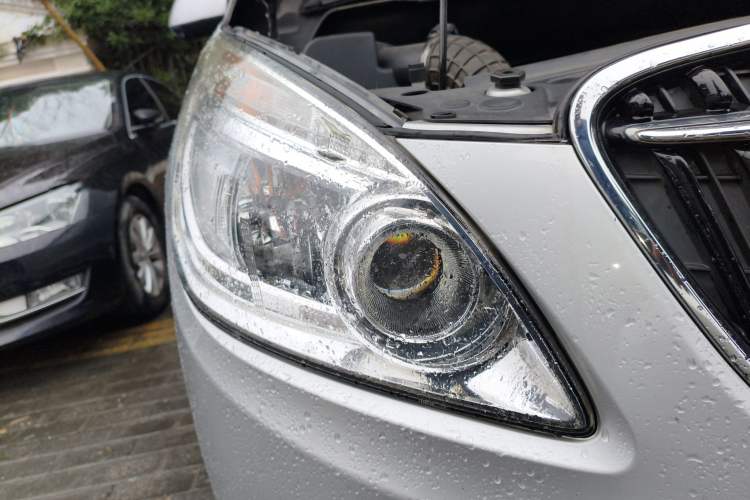 Used Buick GL8 2018 28T Comfort Model China VI Standard