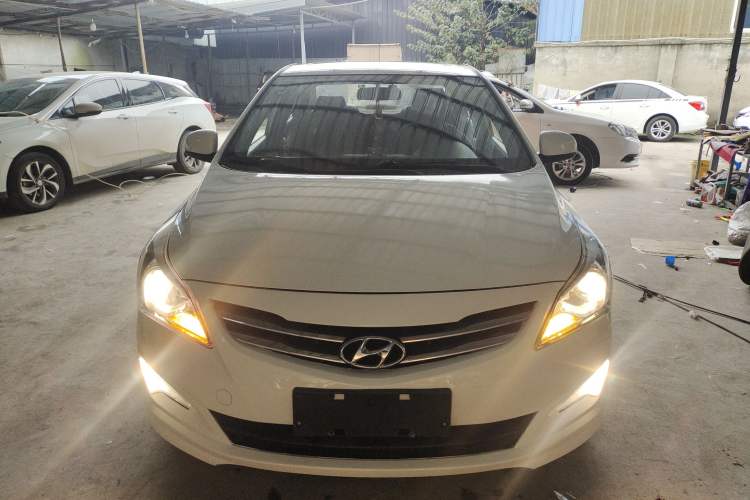 Used Hyundai Verna 2014 1.4L Automatic Leading-Edge GLX