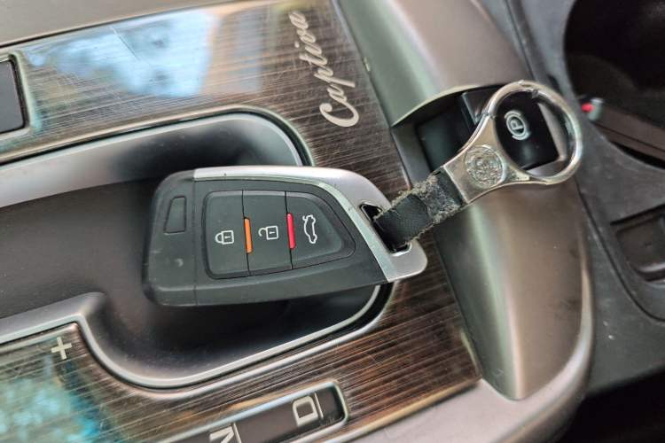 Used Chevrolet Captiva 2015 2.4L Two-Wheel Drive Urban Version 7 Seats
