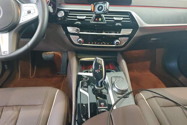 Used BMW 5 Series 2023 530Li Leading Model M Sport Package
