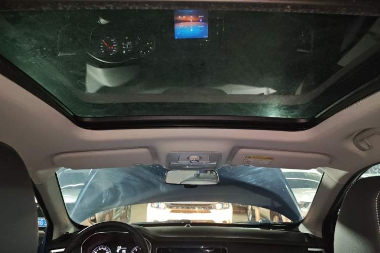 Used Roewe RX5 2018 20T Two-Wheel Drive Automatic Flagship Edition
