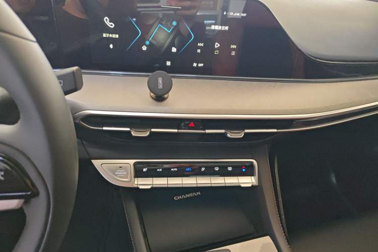 Used Changan Eado 2024 PLUS Blue Whale NE 1.4T GDI DCT High-Energy Edition
