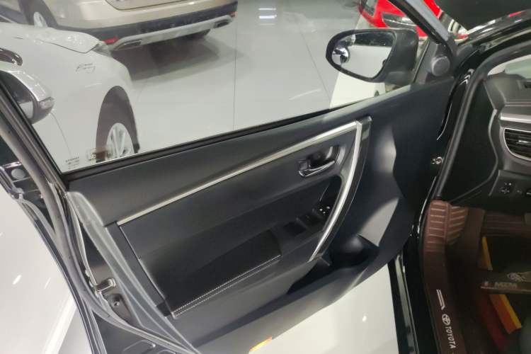 Used Toyota Corolla 2014 1.6L CVT GL-i Leather Edition
