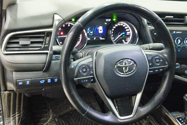 Used Toyota Camry 2019 2.5G Luxury Edition China VI Standard
