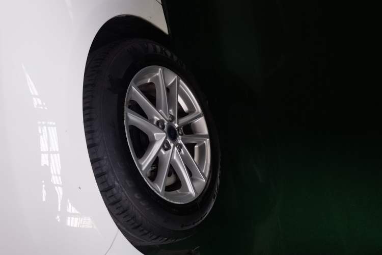 Used Ford Focus 2017 Sedan 1.6L Automatic Fashion Edition Smart Drive Version