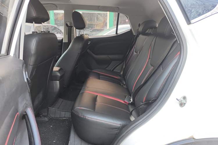 Used Soueast DX3 2016 1.5L Manual Luxury Version
