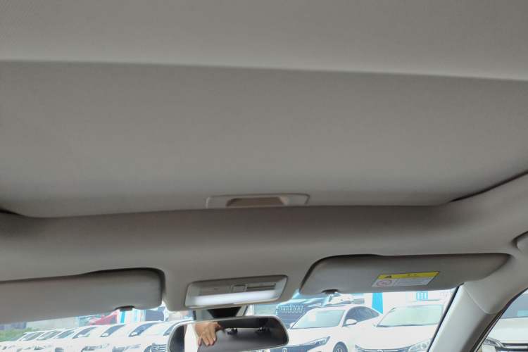 Used Wuling Asta 2022 2.0L DHT Electric-Speed Version