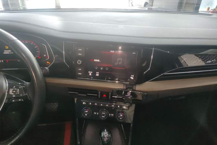 Used Volkswagen Passat 2019 330TSI Luxury Edition China VI Standard
