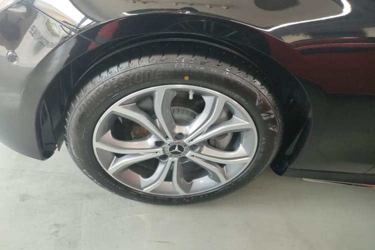 Used Mercedes-Benz E-Class 2023 Restyled E 300 L Sporty and Stylish Edition
