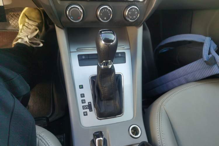 Used Skoda Octavia 2015 1.6L Automatic Yijie Edition