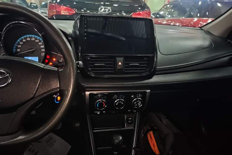 Used Toyota YARiS L 2016 Revised 1.5E CVT Charming Edition