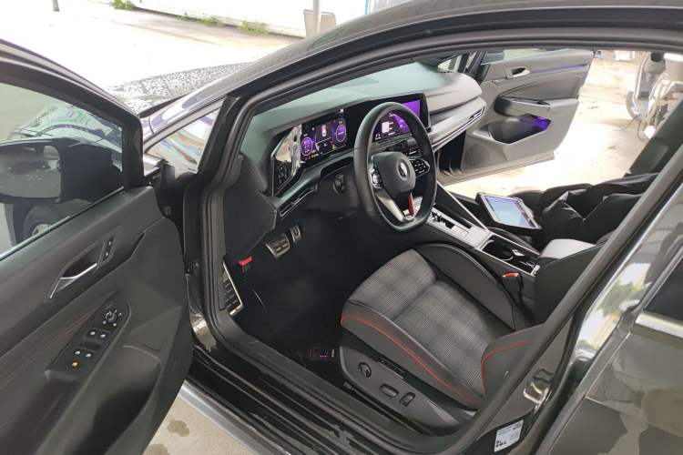 Used Volkswagen Golf GTI 2023 380TSI DSG GTI
