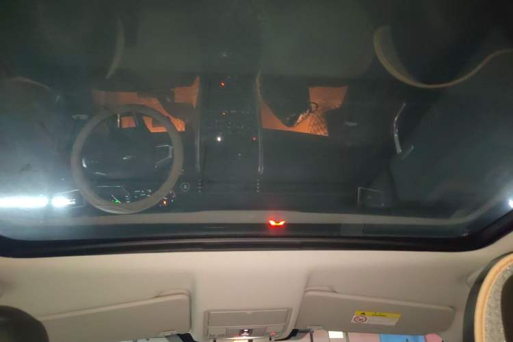 Used Land Rover Discovery Sport 2019 240 PS SE Version China VI Standard
