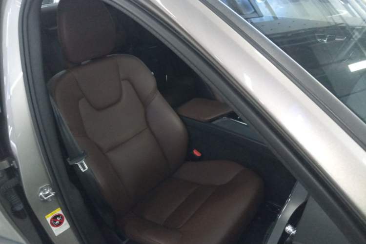 Used Volvo S60 2021 T4 Zhiyi Luxury Edition