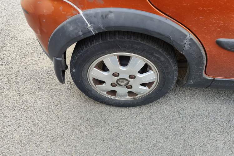 Used Baojun Lechi 2012 Revised Version 1.2L Manual Sporty Fashion Edition
